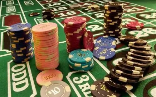 Live Roulette Wheel လှည့်နေသည့် Real-Time မြင်ကွင်း